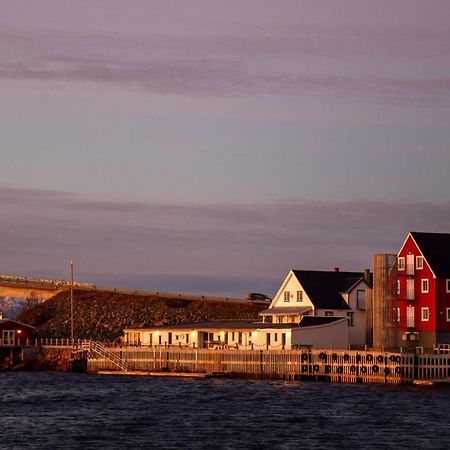 Fast Hotel Henningsvær Exterior foto