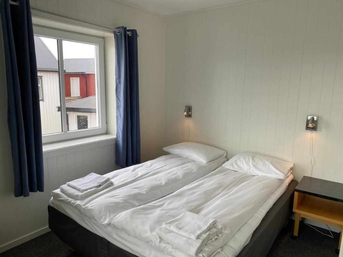 Fast Hotel Henningsvær Exterior foto