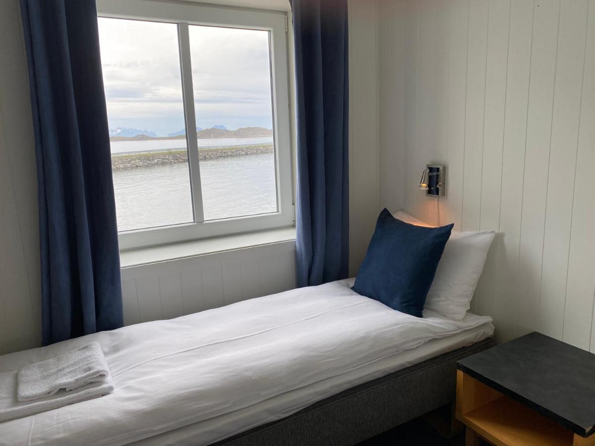 Fast Hotel Henningsvær Exterior foto